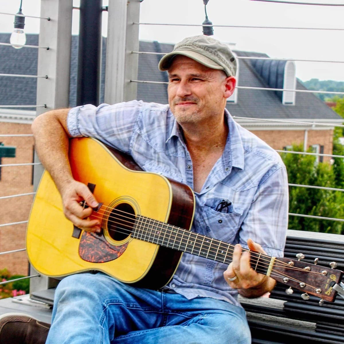Jimmy Parker performing at Beaufort Bar