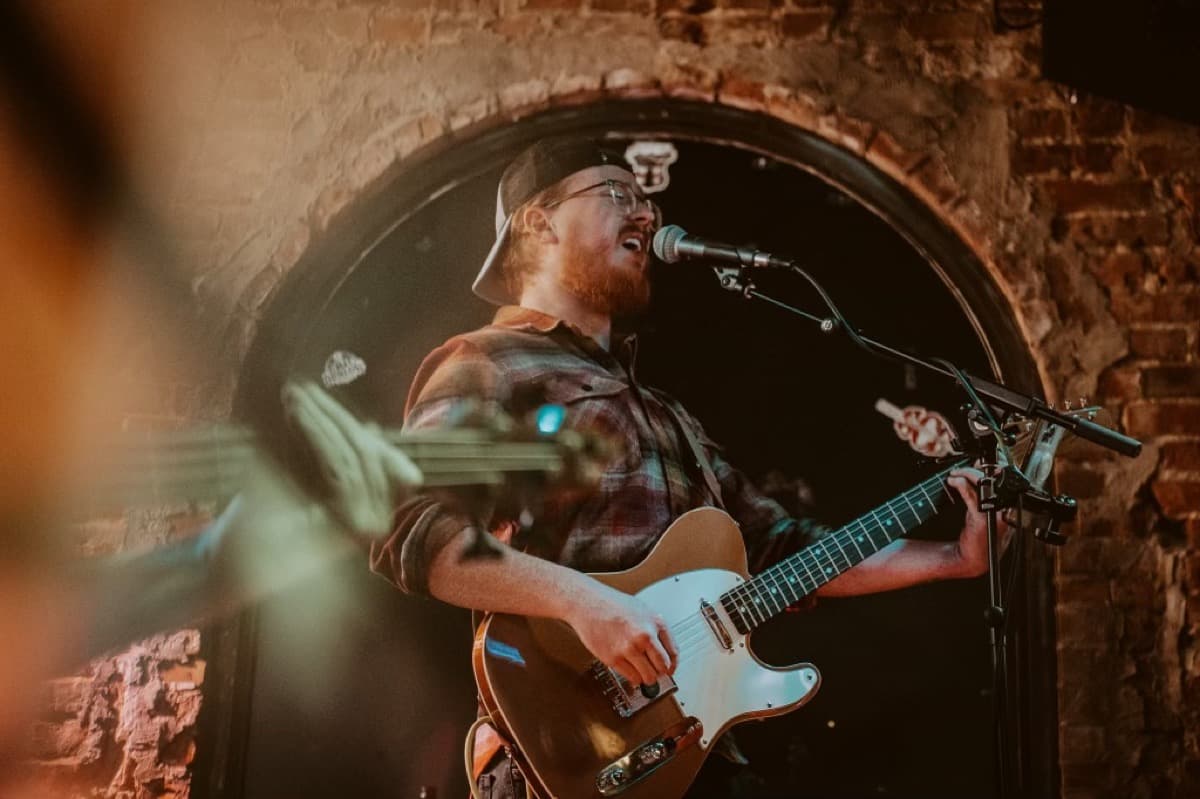 Ryan Rubich performing at Beaufort Bar
